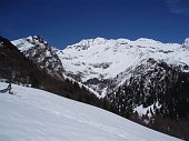 25 Verso il Passo dei Laghi Gemelli avvistiamo l'aquila